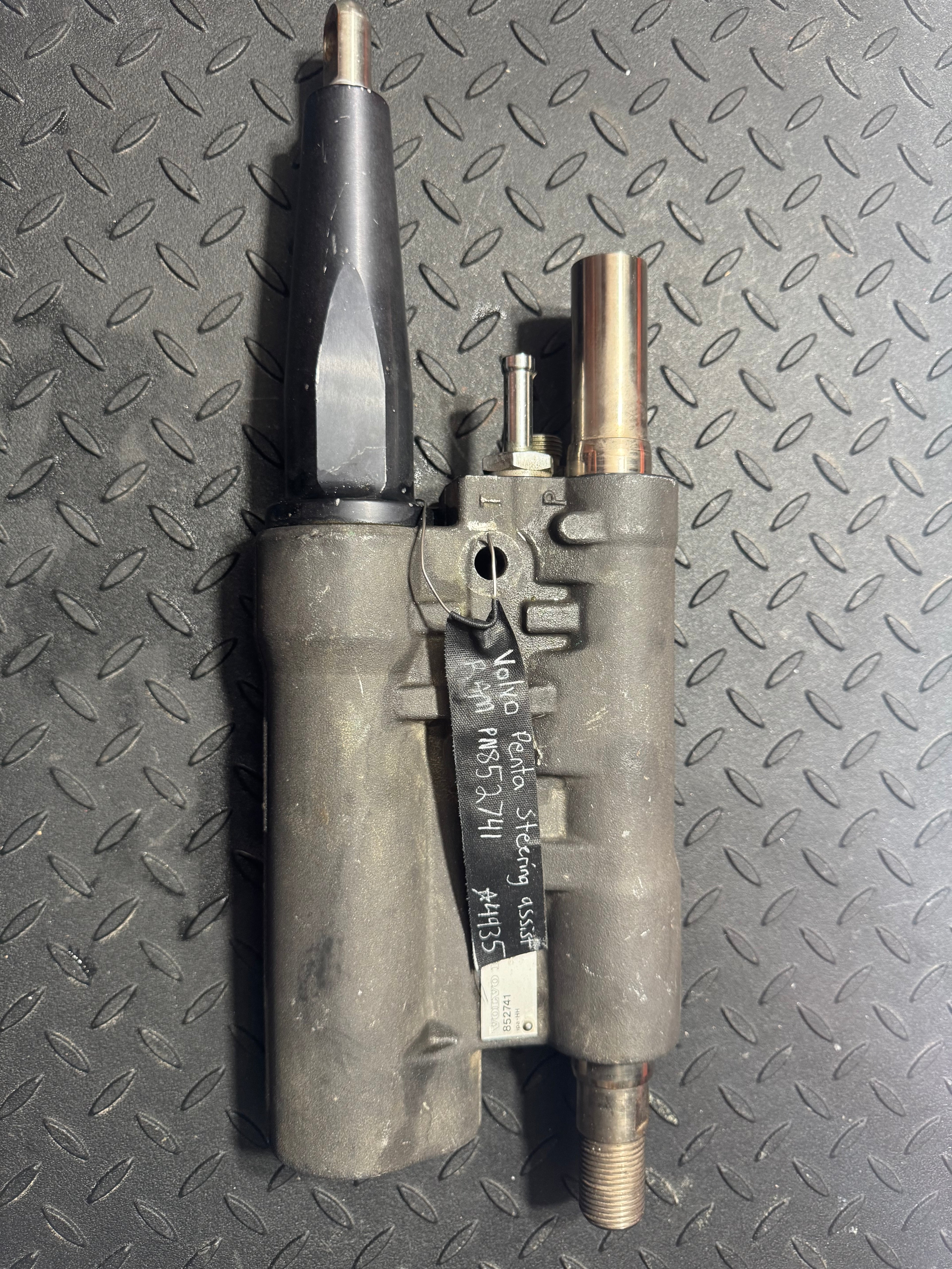 Rebuilt Volvo Penta Power steering assist ram