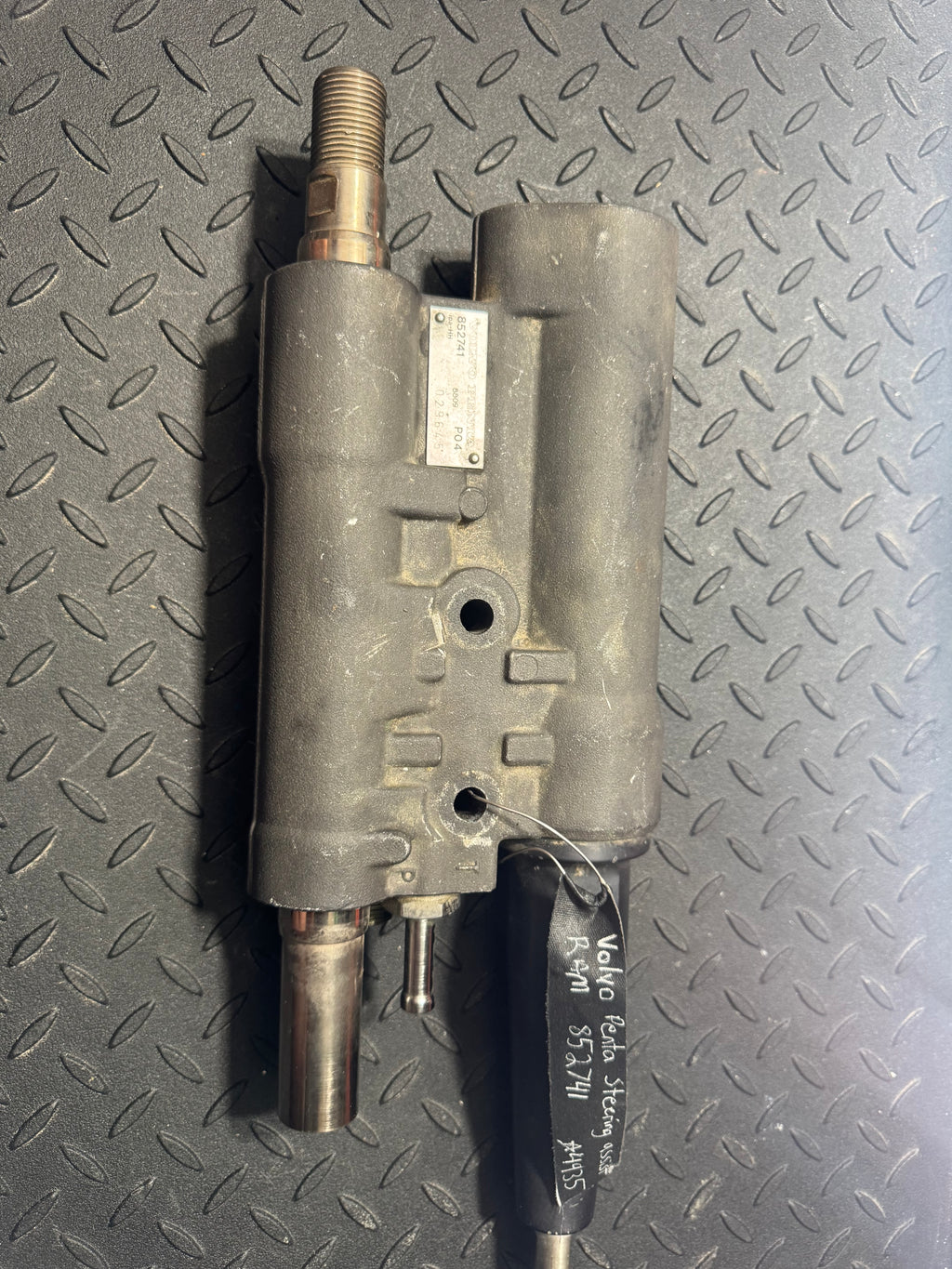 Rebuilt Volvo Penta Power steering assist ram