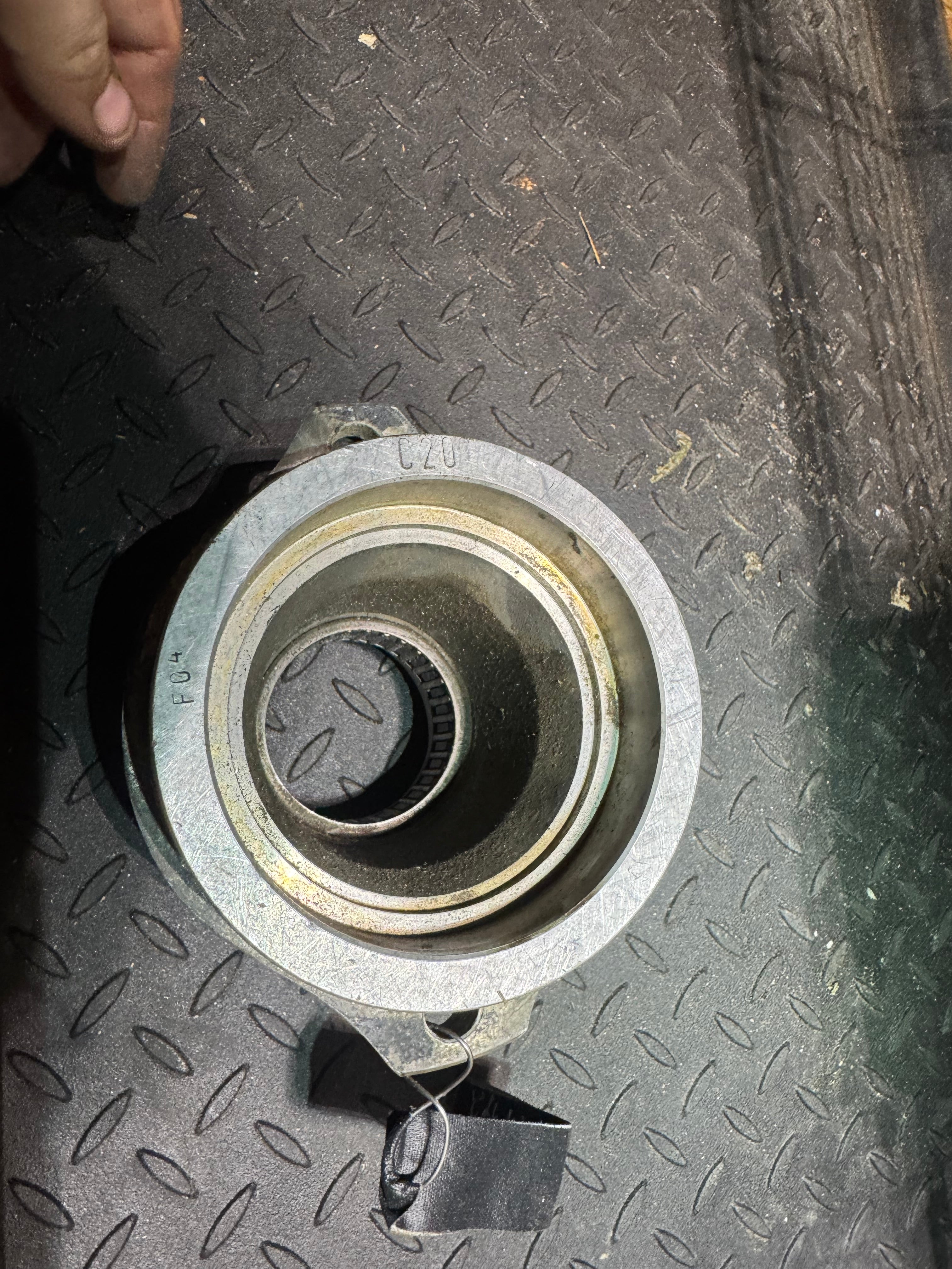 Volvo Penta bearing carrier 290 dpa dpc dpd1