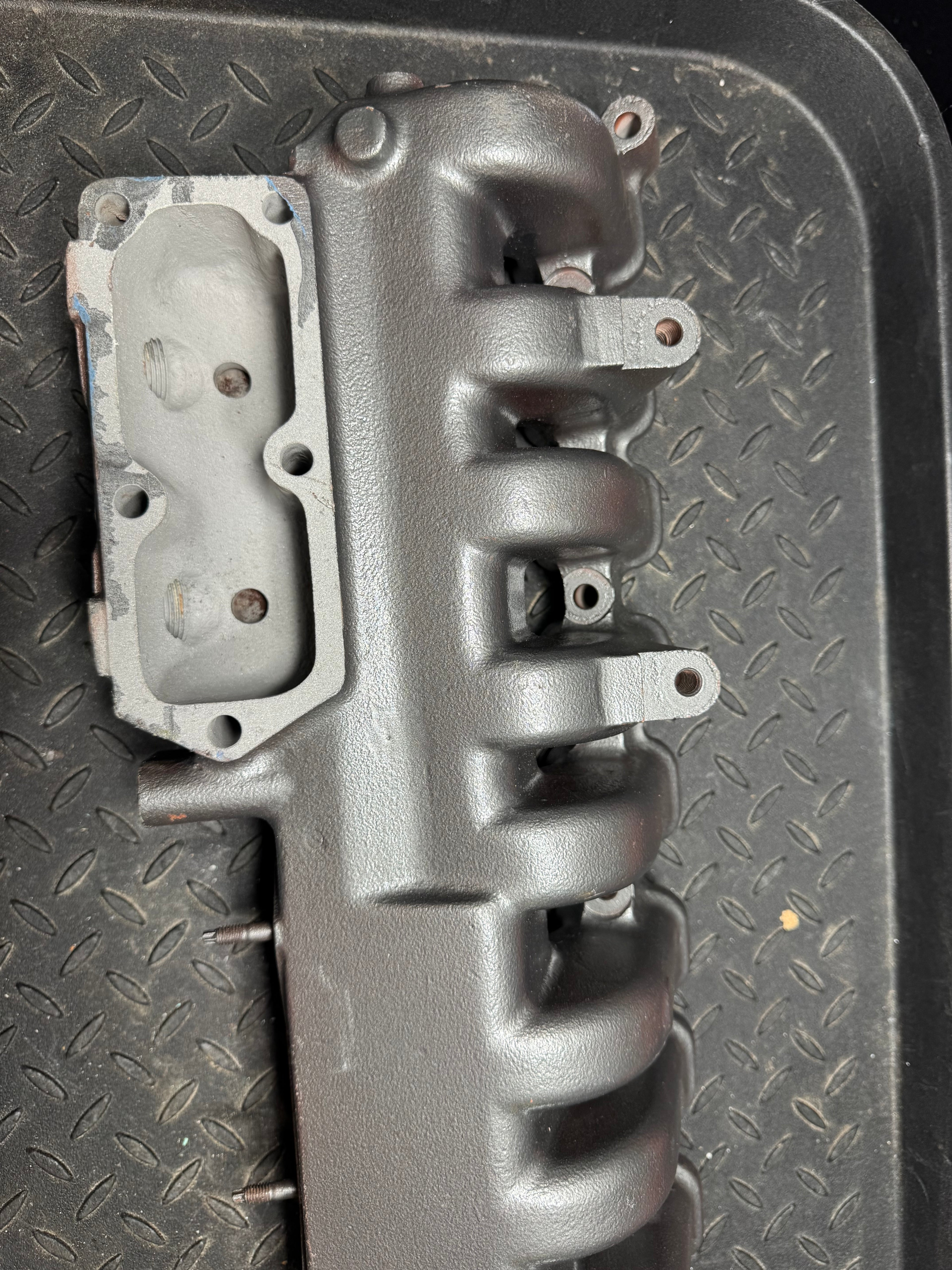 Yanmar 6LP intake manifold