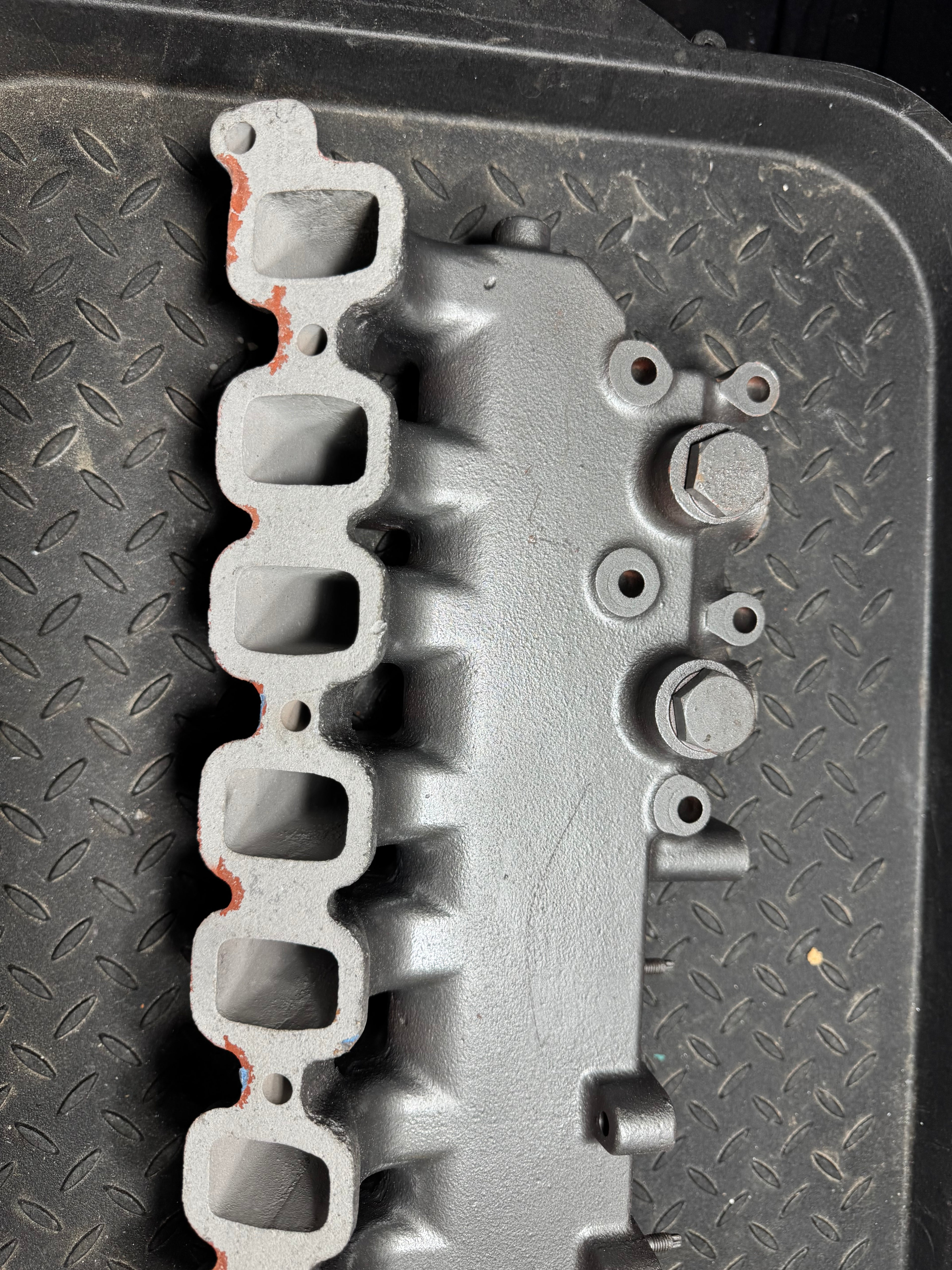 Yanmar 6LP intake manifold