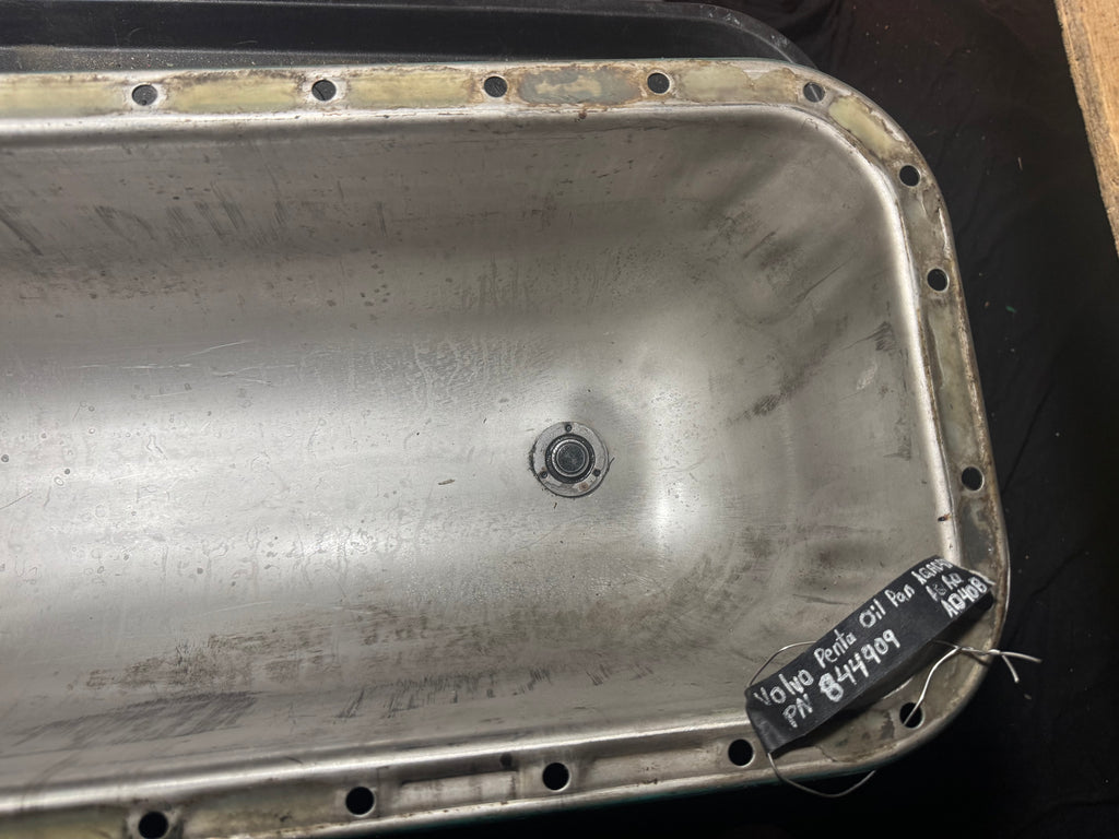 Volvo Penta aqad40b oil pan aqad40a