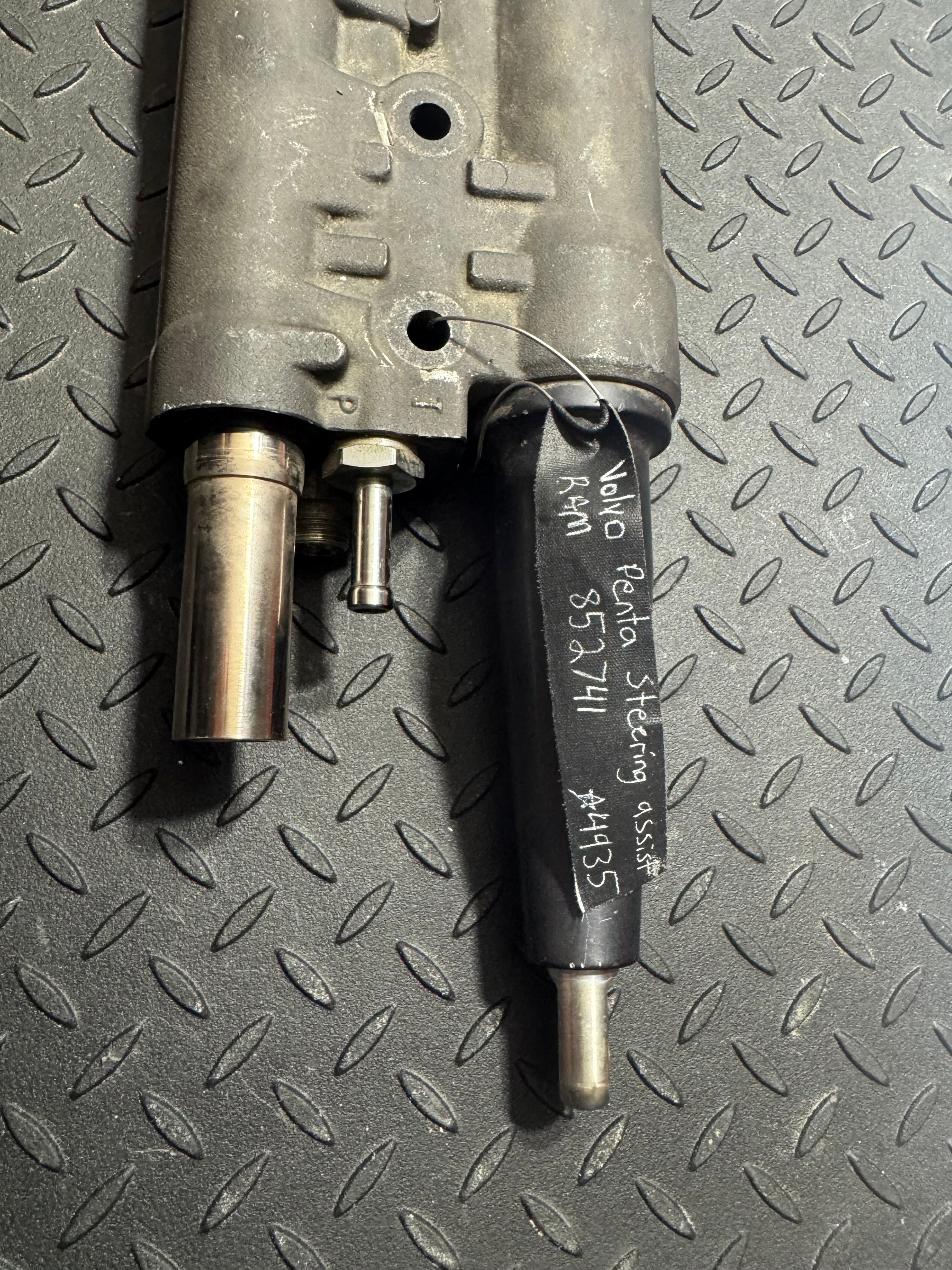 Rebuilt Volvo Penta Power steering assist ram